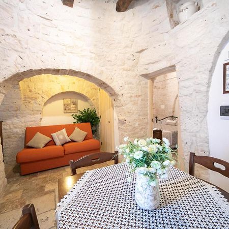 アルベロベッロ Trulli Di Nonno Carloヴィラ エクステリア 写真